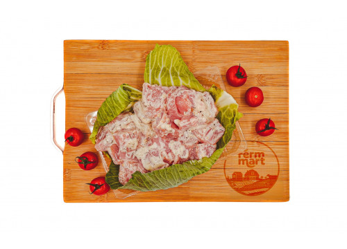 Заказать «Шашлык из филе грудки куриной в чесночном маринаде» за 590 руб. 1000 г. в Москве